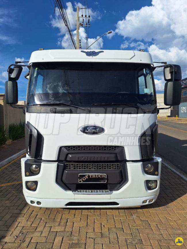 Ford Cargo 1519 - Ano 2013